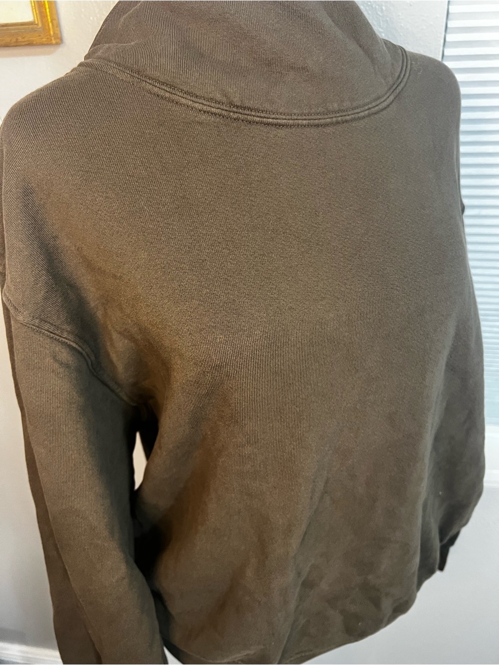 Joah Brown Split Mock / Turtleneck
Sweatshirt - Brown Rare Large One Size - Picture 8 of 12